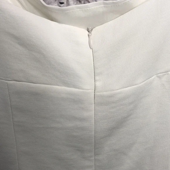 White mini dress - Picture 6 of 9